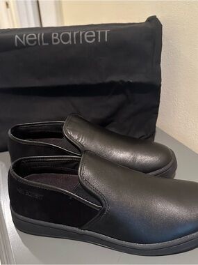 Neil Barrett Designer women’s Black Leather Slip-On Loafers